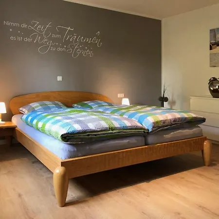 Cosy Near Center