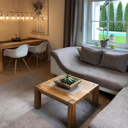 Cosy Near Center