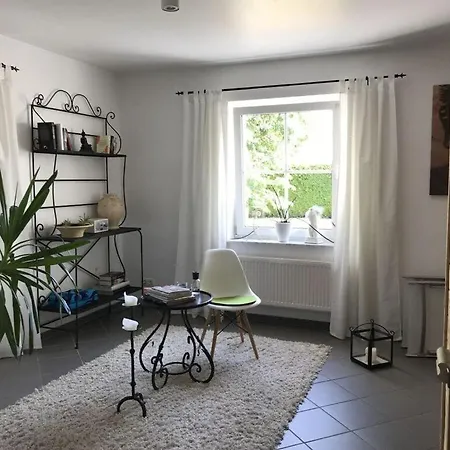 Cosy Near Center *